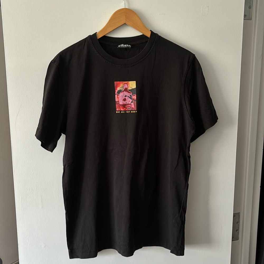 LIKE NEW Original Diesel T-Shirt “Why Are They Here?” LOGO